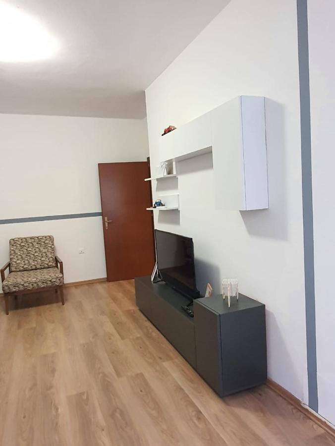 Heris'S Apartment Tiranë Ngoại thất bức ảnh